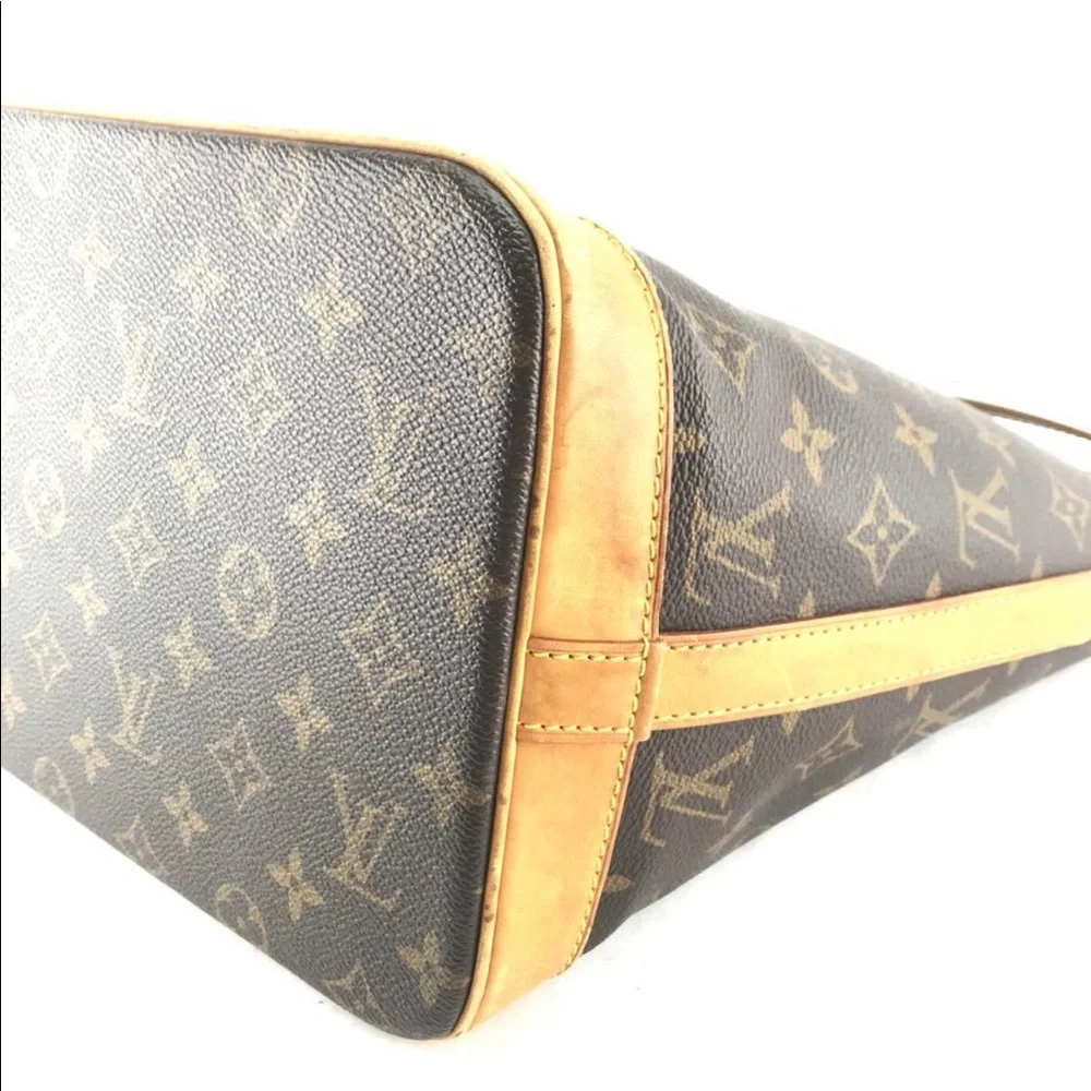 Louis Vuitton classic louis